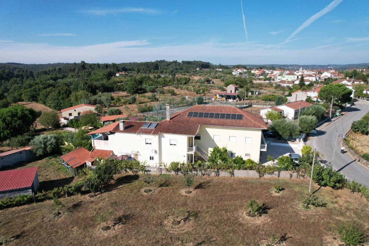 Apartamento A Casa Amarela Pinheiro de Coja Exterior foto